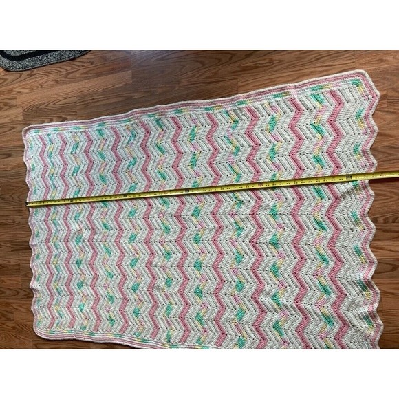 VINTAGE Chevron Pink/White/Green/Yellow Afgan Blanket 42" x 64" EUC - Picture 2 of 4